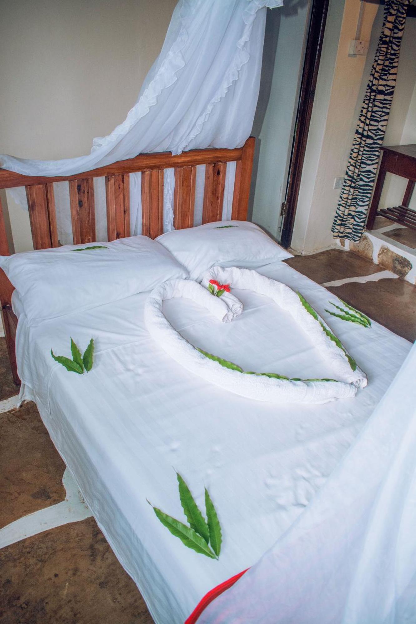 Kijani Cottages In Diani Diani Beach Exterior photo